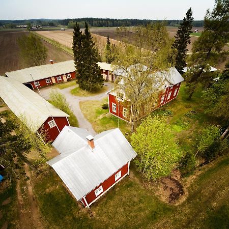 Maentylaen Tila Hotell Närvijoki Exteriör bild