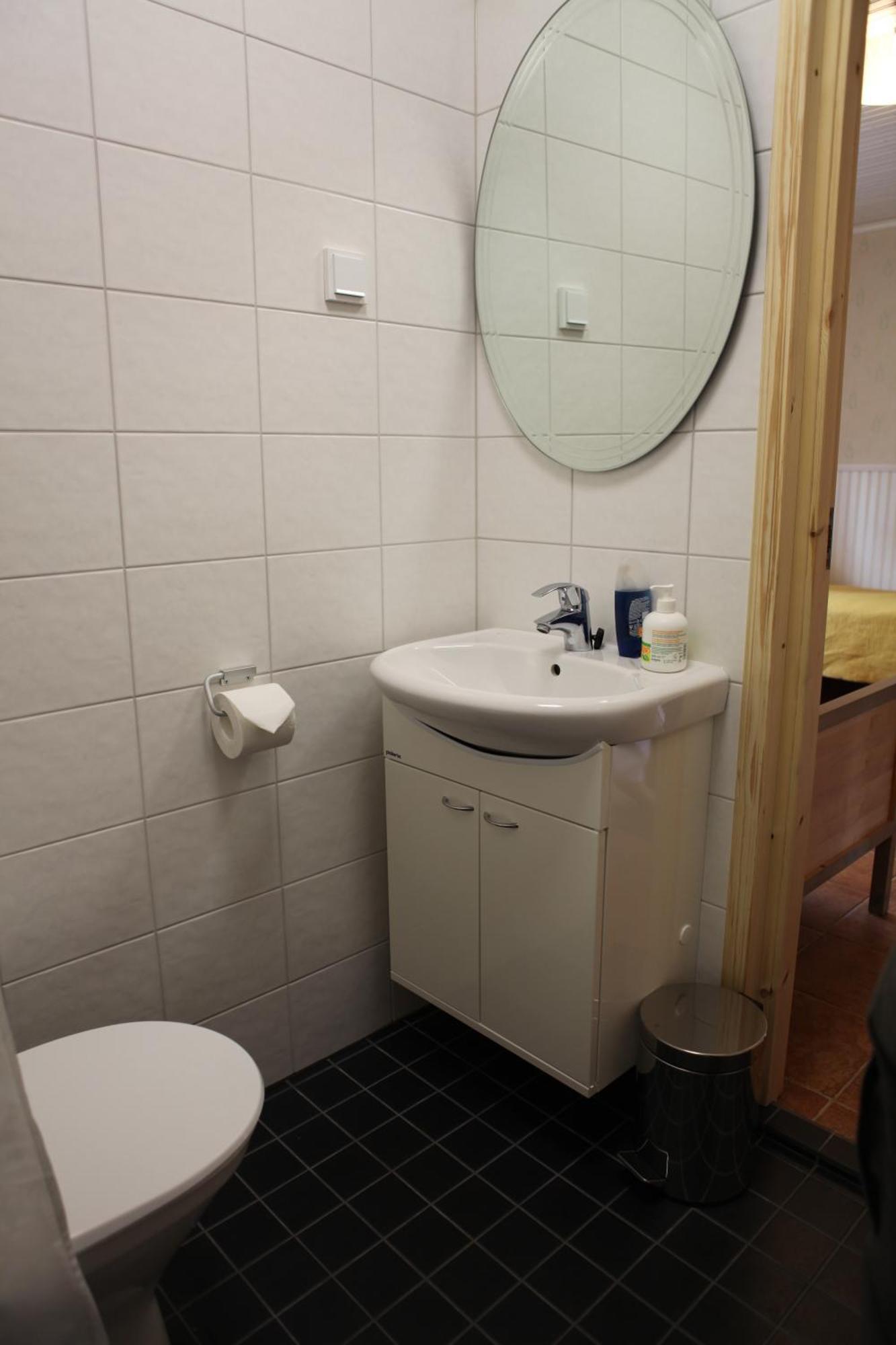 Maentylaen Tila Hotell Närvijoki Exteriör bild