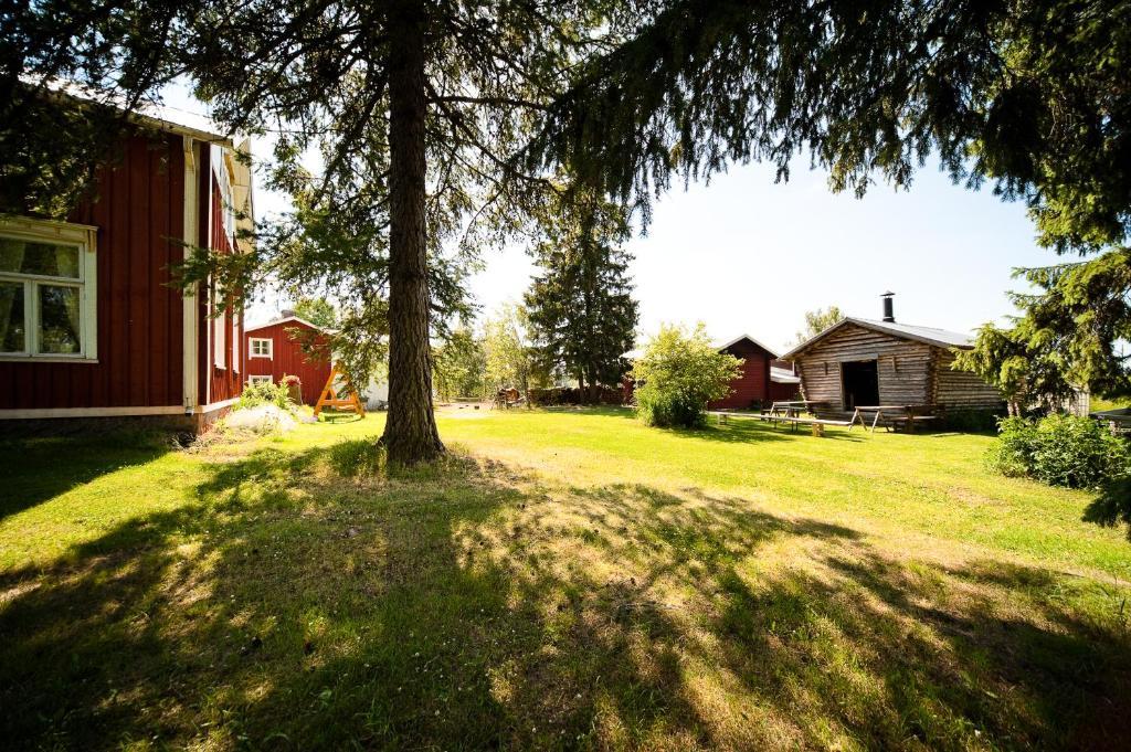 Maentylaen Tila Hotell Närvijoki Exteriör bild